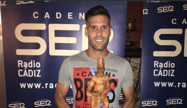 Ortuño se despide del Cádiz con el trofeo de mejor jugador