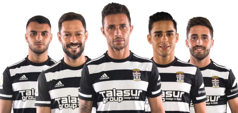 Un Efesé inspirado en amarillo