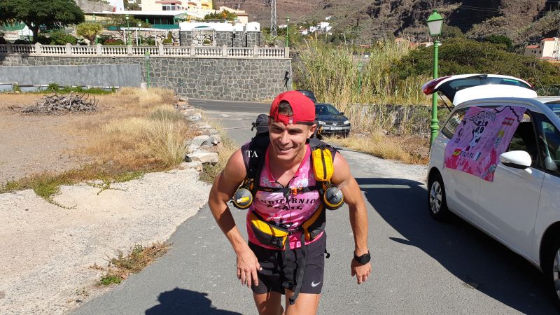 El tinerfeño Galván, tercero al salir el sol del jueves