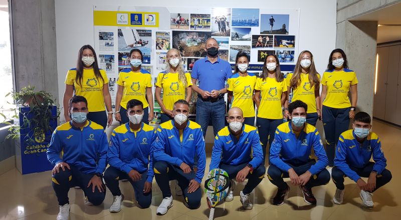Recepción a los equipos canarios de tenis playa