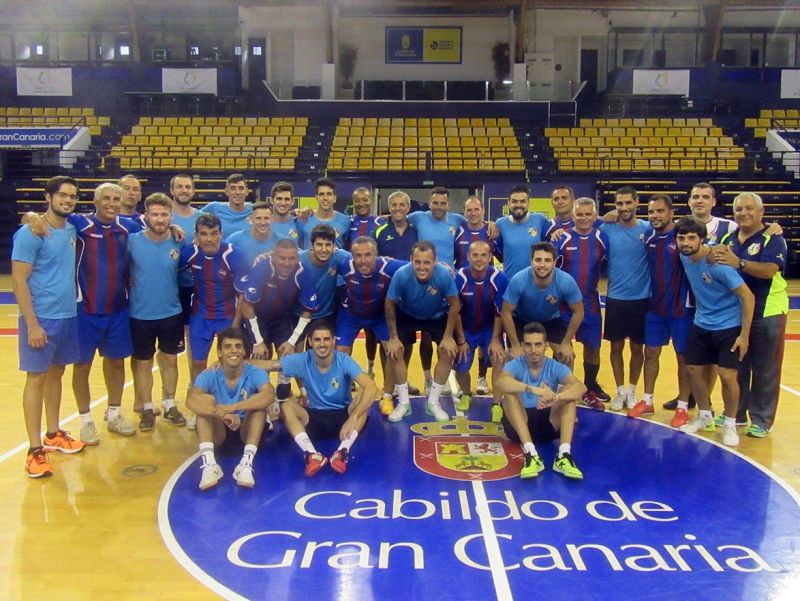 Veteranos del fútbol sala en el Centro Insular