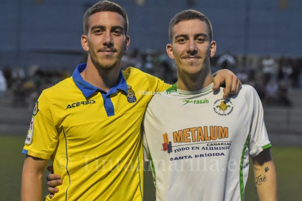 Oscar González se despide del Villa para fichar por el Mensajero