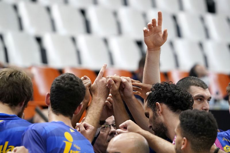 "Omar e Iannis están bien; se cuidan más que los jóvenes"