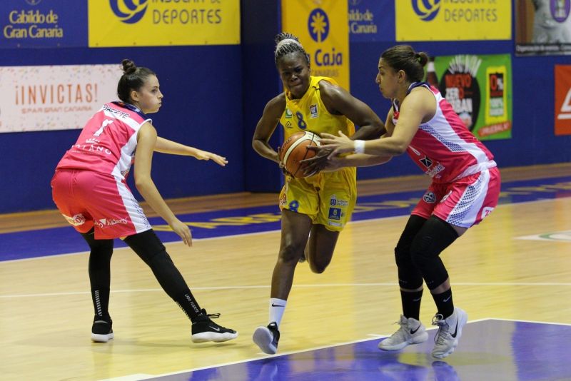 99-73: El Islas Canarias inicia la Liga con victoria
