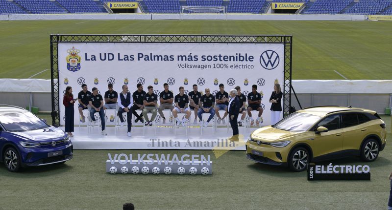 Domingo Alonso y los 500 vehículos cedidos a la UD
