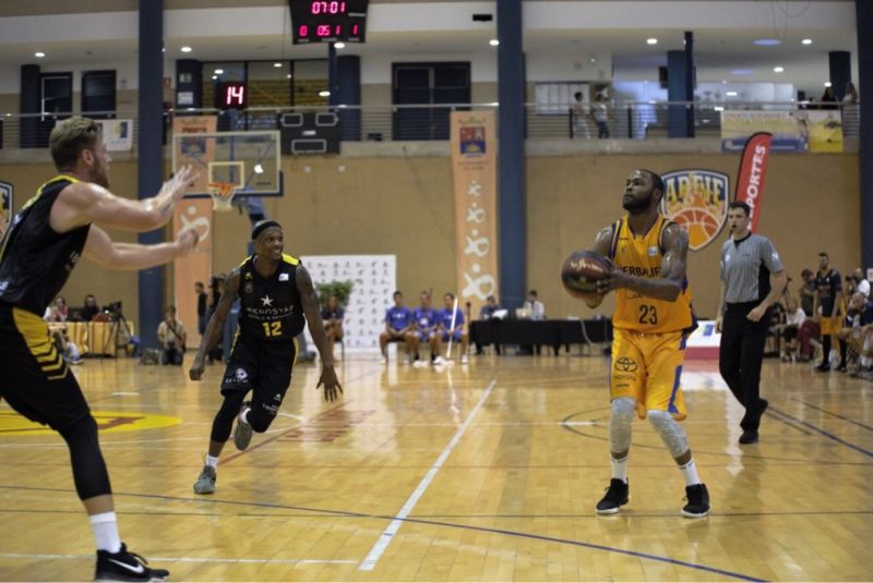 El Gran Canaria cae en el primer amistoso