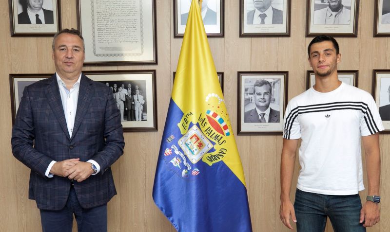 "Mel me convenció y dijo que tendré varios papeles en el equipo"