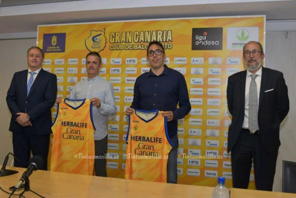 Villar comprende el enfado de la afición con el entrenador del Granca