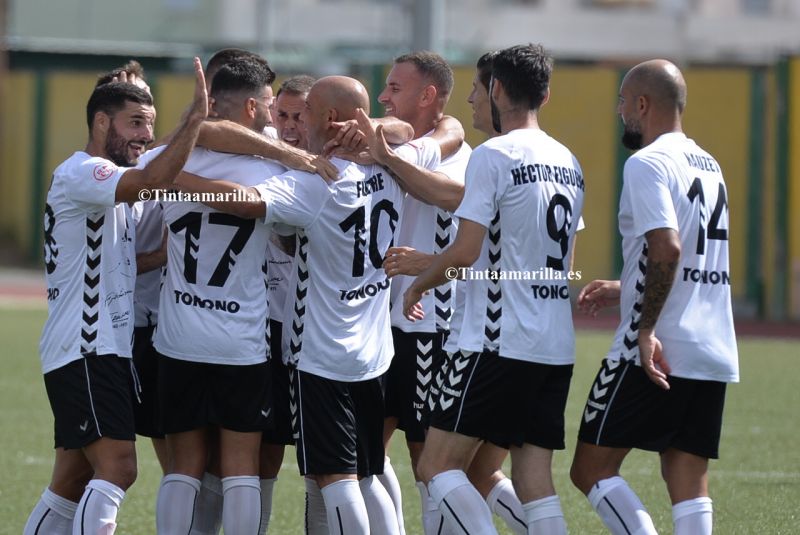 ¿Quién marca un gol como visitante al Arucas?