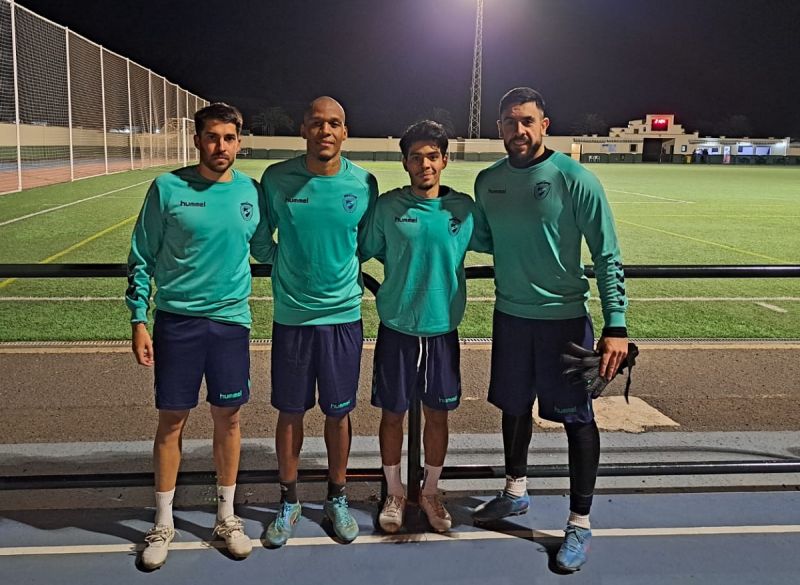 Nico González y Alex Medina, entre los refuerzos de un apurado Yaiza