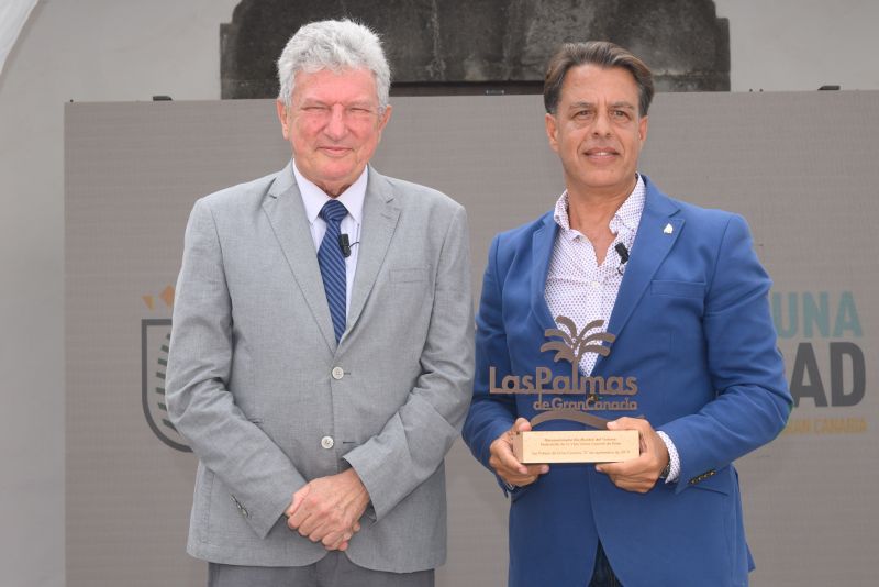El Ayuntamiento premia a la Vela Latina Canaria