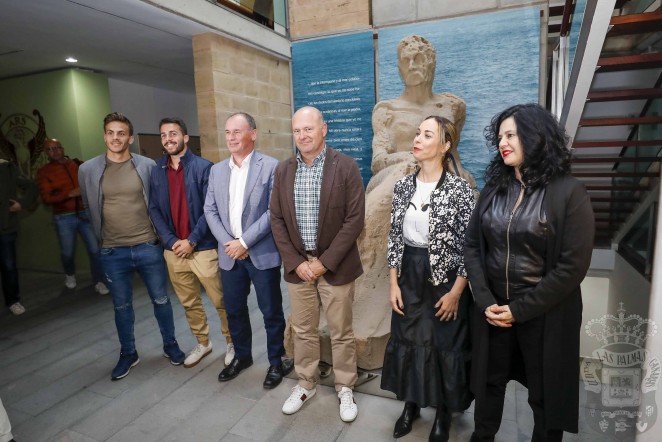 Una representación de la UD visita la Casa Museo de Galdós