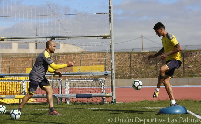 Gálvez, Peñalba, Etebo y Dani miran al Real Madrid