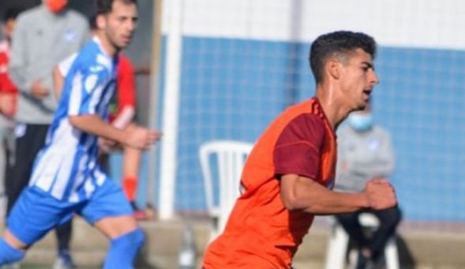 El filial incorpora a González, delantero del Recre