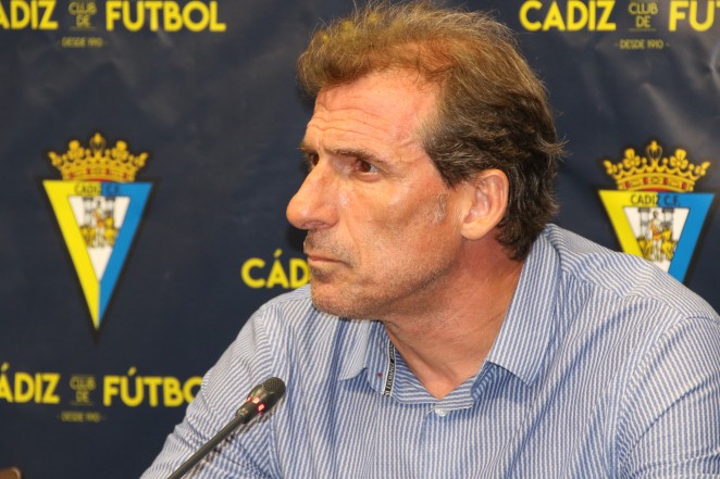 Oscar Arias, en el radar de los despachos del CD Tenerife