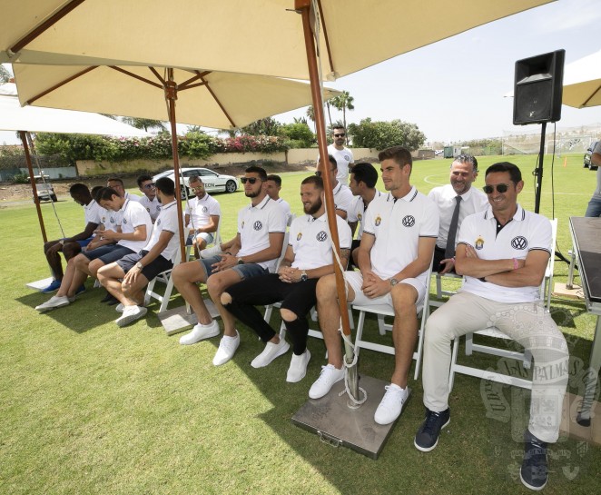 Domingo Alonso entregó en Maspalomas los coches de la UD