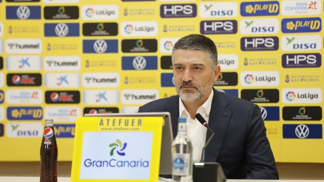 "Para mí el 4-3-3 es innegociable"