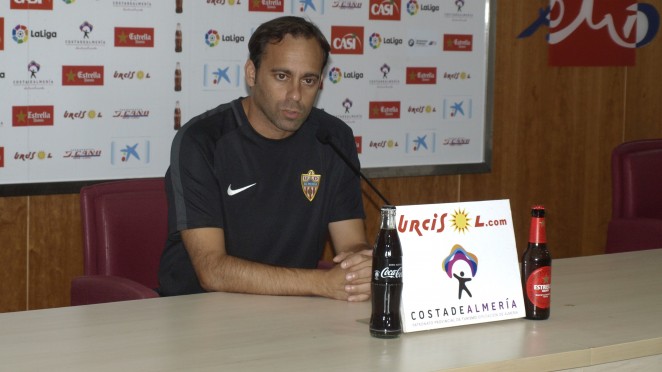 "No haremos una presión alta a Las Palmas, nos arroparemos atrás"