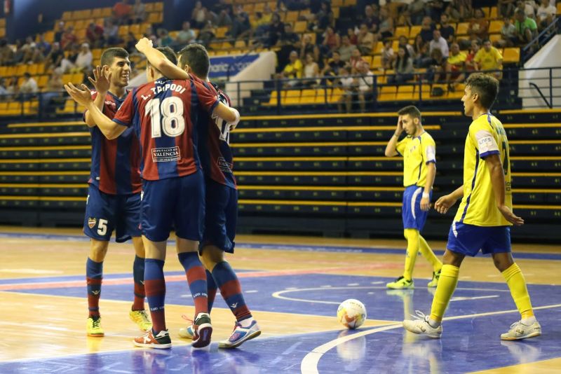 1-10: El Gran Canaria comienza con una dura derrota