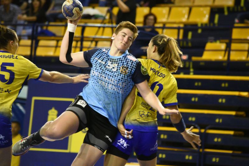 El Rocasa gana 0-10 al Valencia sin saltar a la pista