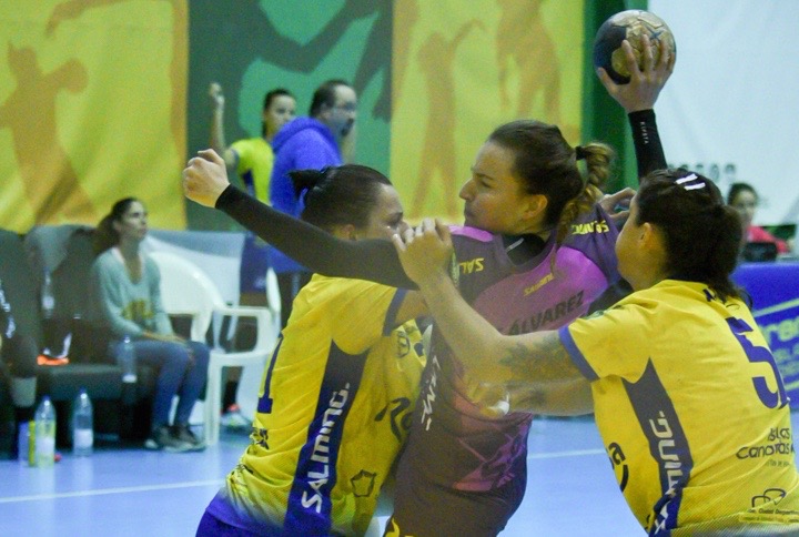 15-23: El Rocasa, a un punto del título de Liga femenina