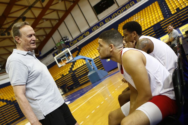 Aíto, otra vez en casa