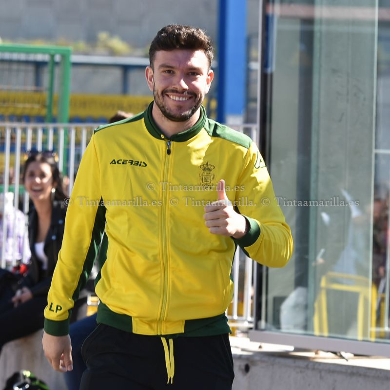 Adrián Flaqué firma 2 años y 3 opcionales