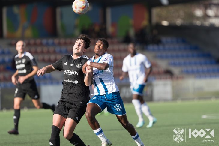 0-2: El Tenerife cumple el expediente ante el Lealtad