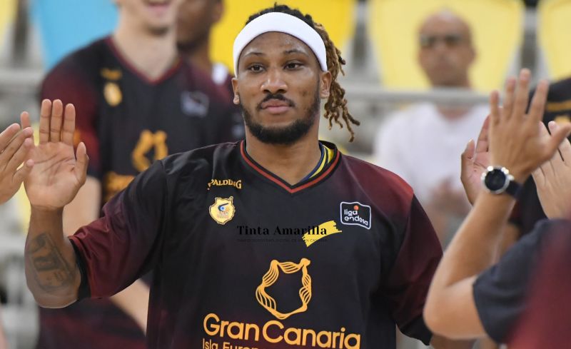 Albicy pide disculpas y dice que no supo cómo controlarse