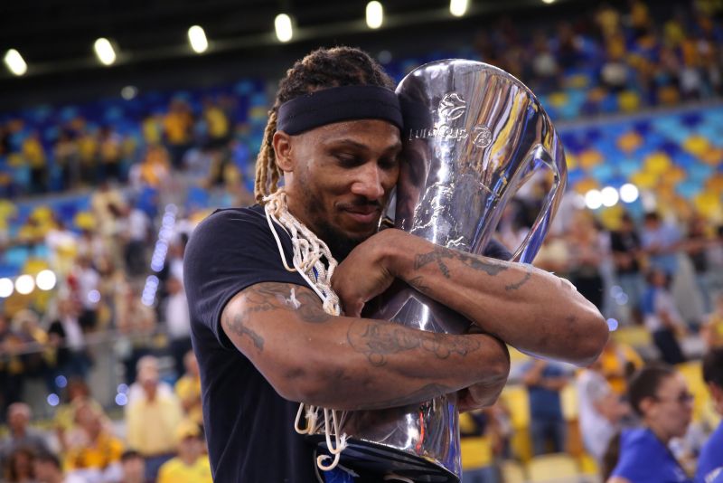 Albicy estaría "encantado" de terminar su carrera en Gran Canaria