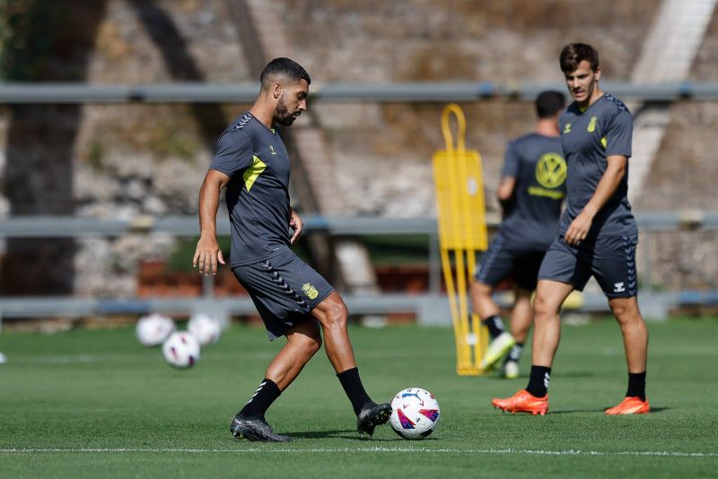 Alex Suárez explica por qué se alegró por el ascenso del Alavés