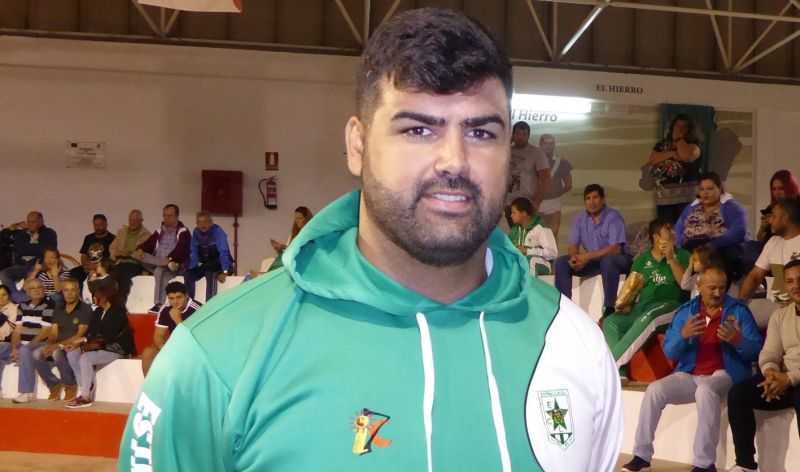 18-18: Alvaro Déniz endereza una noche que se torcía para el Estrella