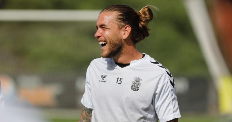 El Tenerife piensa en Álvaro Jiménez, Luis Suárez, Cardoso, Adán Cabrera, ...