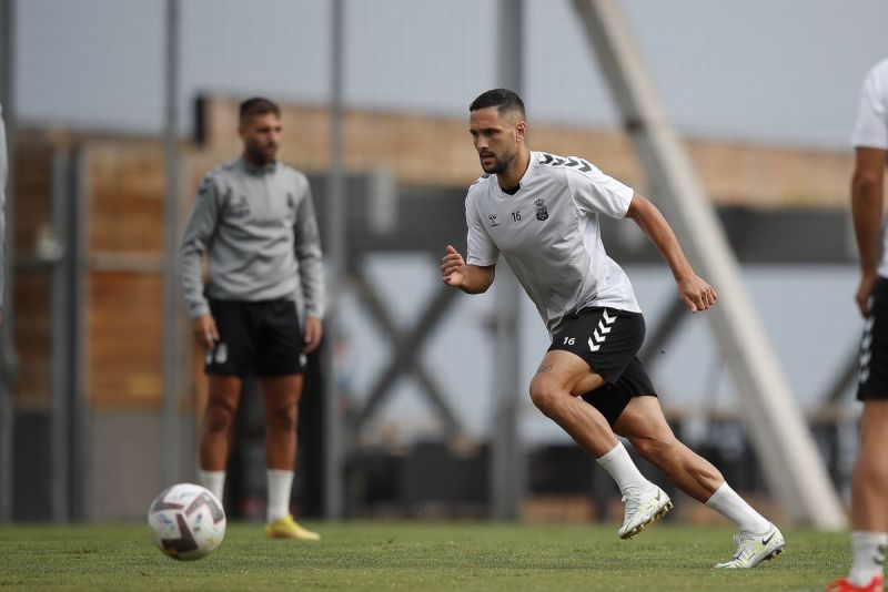 Andone, Marc Cardona y Marvin Park, en la lista para visitar al Levante