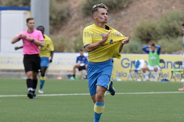 El filial convoca a 21 jugadores para ponerse en marcha