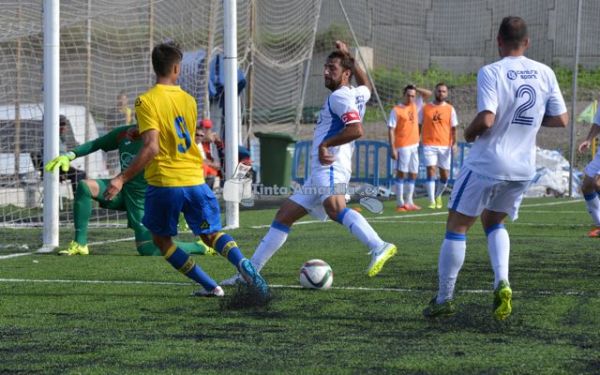 Relevar los granos de caucho, primera opción a la ofensiva de la UE