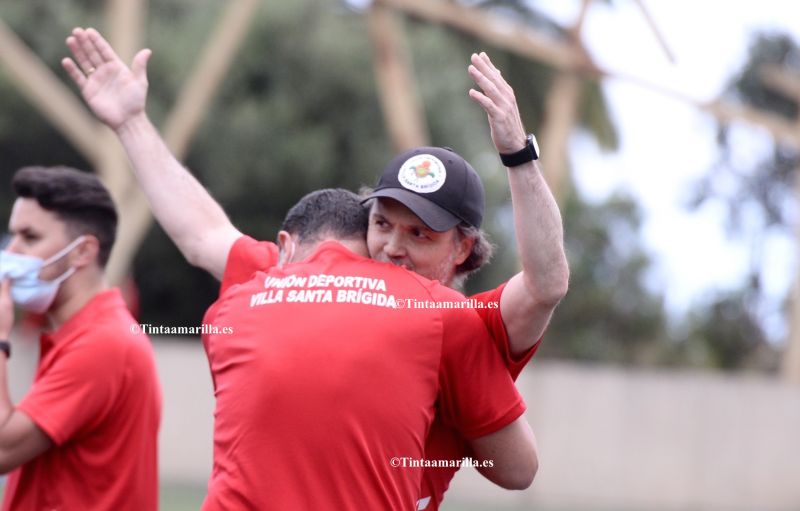 El Villa gana y se salva; el Guía vuelve a Preferente