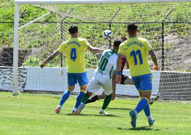 3-1: Las Palmas Atco. cosecha una peligrosa derrota en Antequera