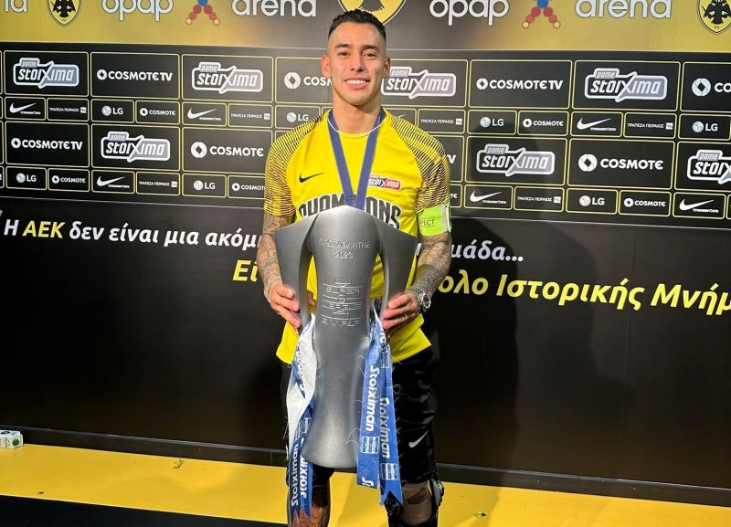 Araujo celebra su segundo título de la Superliga griega