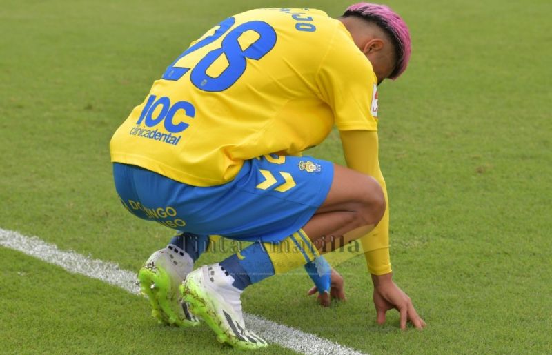 México también cita a Julián Araujo para la ventana de noviembre