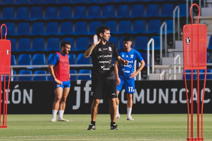 Garitano pone como exigencia un fichaje para el centro del campo