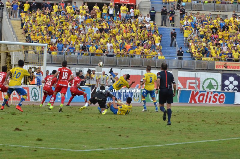 El balón que marca el ciclo de Aythami