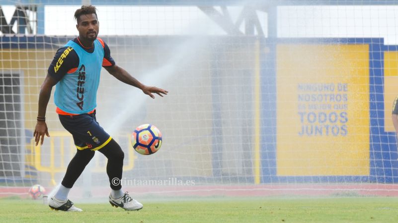 "Me quedo porque creo en la UD"