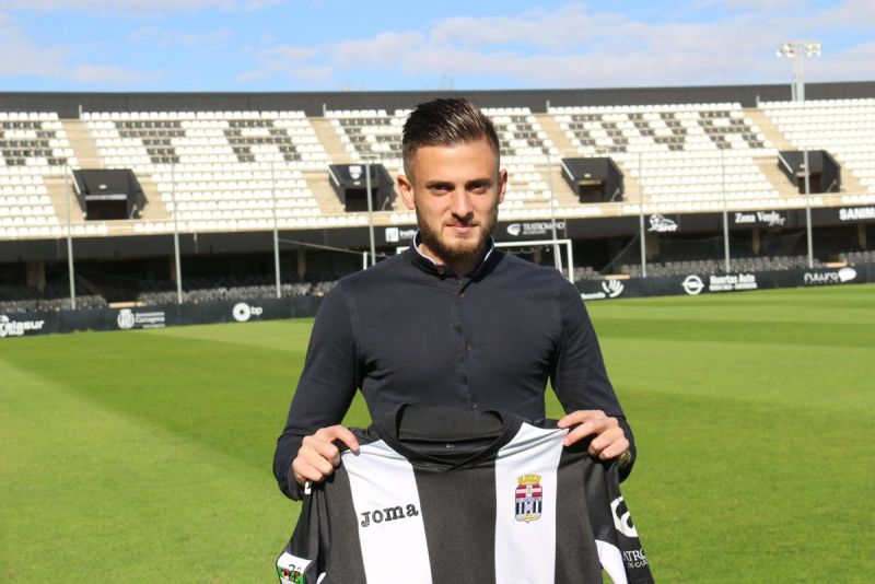 José Artiles, presentado con honores por el Cartagena