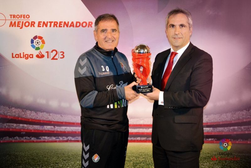 Paco Herrera, mejor entrenador de enero en Segunda 