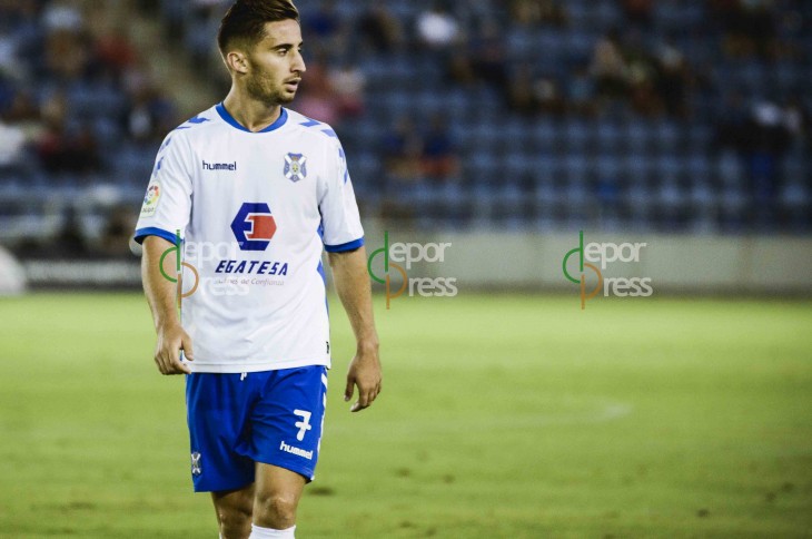 El Tenerife aplica la cláusula del miedo a Omar
