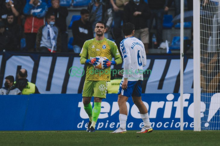 El Tenerife pisa los talones a un mal registro