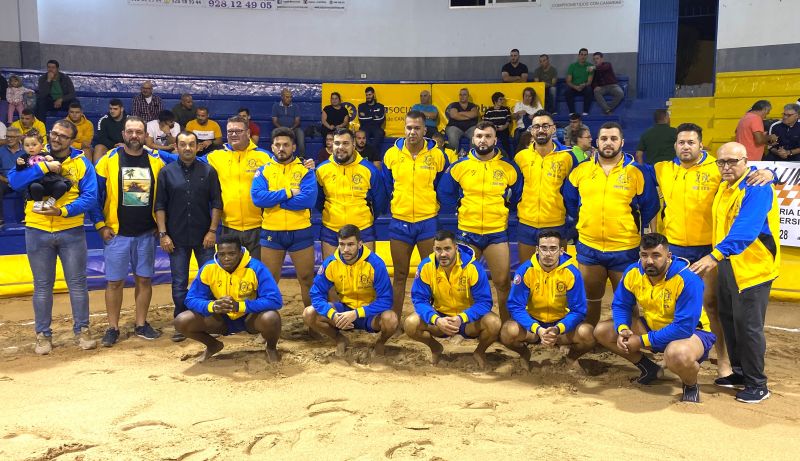 Sigue el pulso en cabeza de la Liga de Tercera