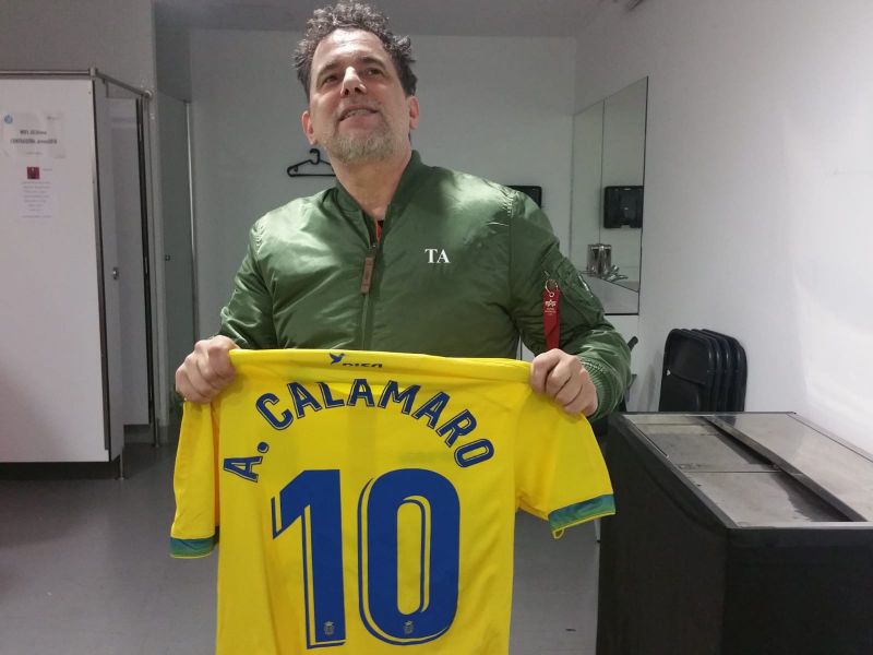Calamaro se une a la causa