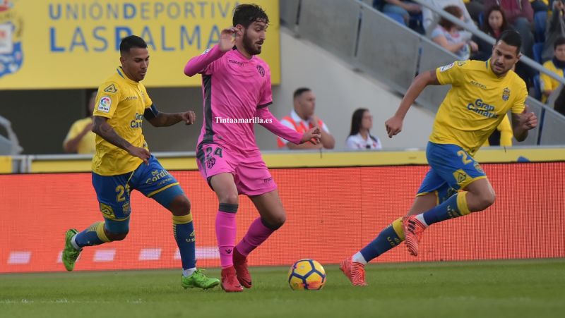 Oficial: El dorsal vacante de la UD es para Campaña